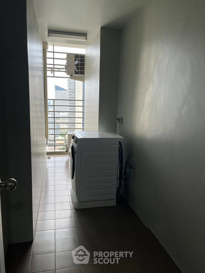 picture 25th-Floor 2-BR Condo At Belle Grand Rama 9 Near MRT Phra Ram 9 (ID 2430021) - 9/10