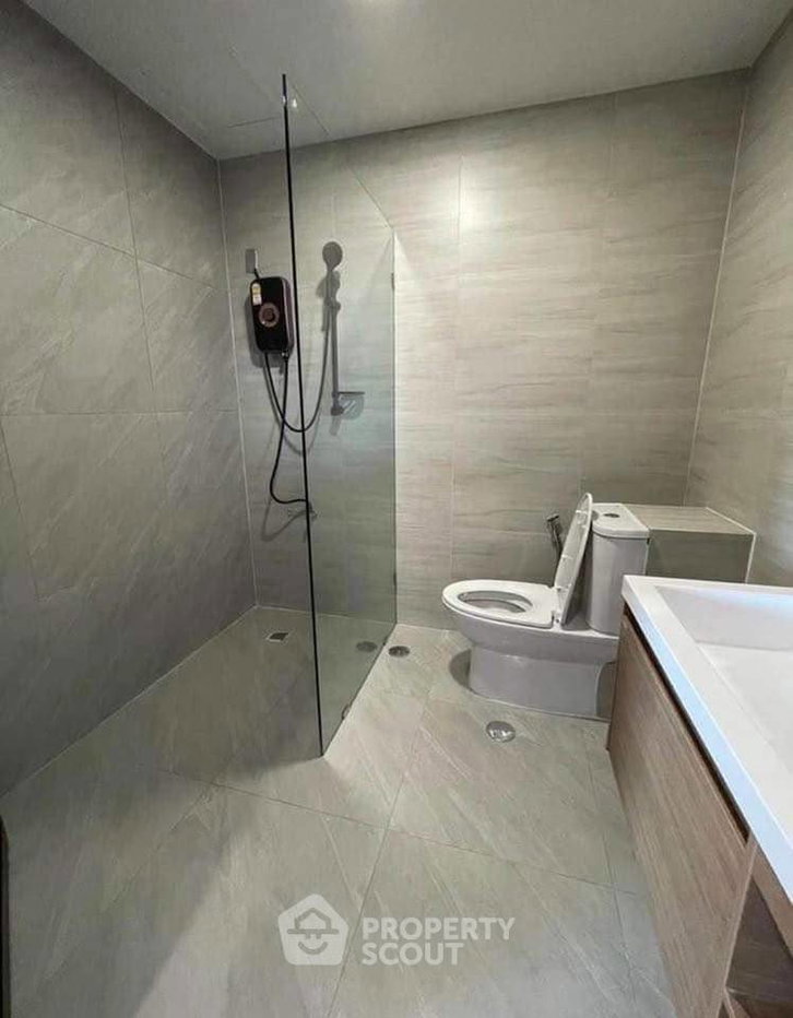 picture 37th-Floor 3-BR 230 Sqm Sathorn Gardens, MRT Silom (ID 3415005) - 13/17