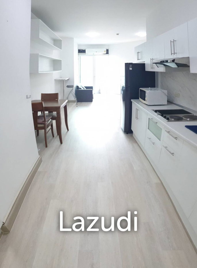picture Baan Sathorn Chaopraya: 45 sqm Furnished Condo in Bangkok - 2/5