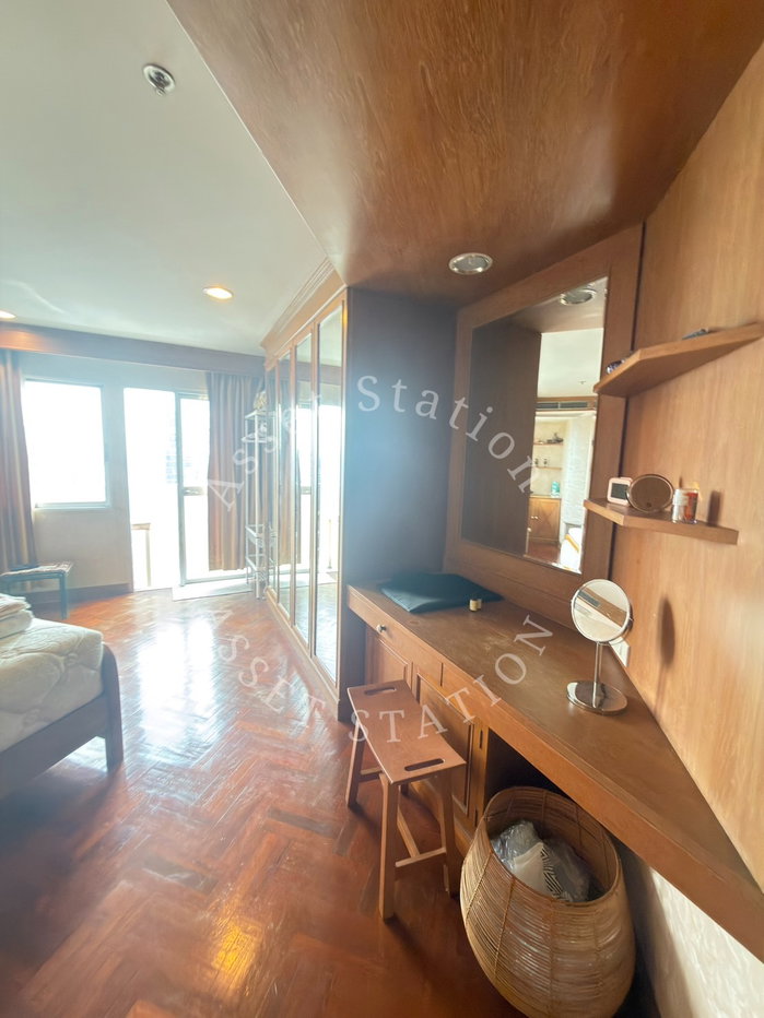 picture Wittayu Complex | 🚅 Near BTS Phloen Chit and Central Embassy - 8/10