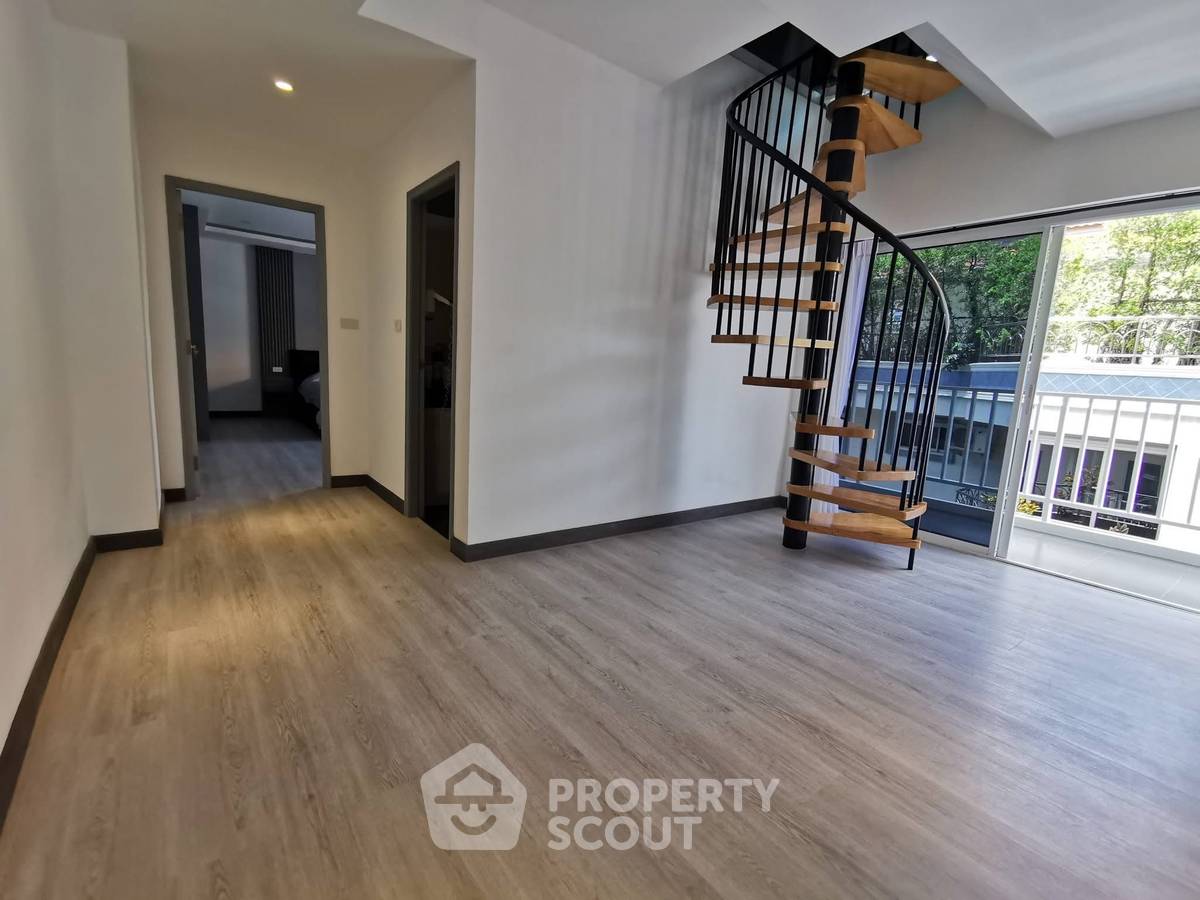 รูป คอนโด 3 ห้องนอน ขนาด 200 ตร.ม. Duplex ในพระตำหนัก (ID 3414604) - รูปที่ 20/20