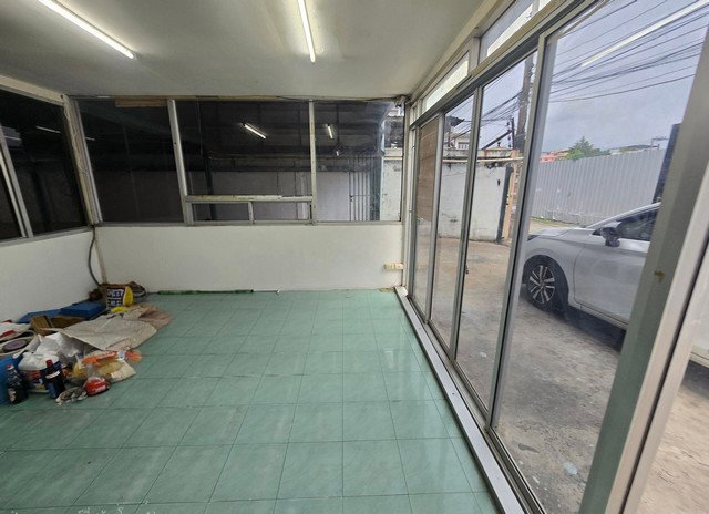 picture FOR RENT  WAREHOUSE PROPERTY  45000 BAHT per MONTH - 18/22