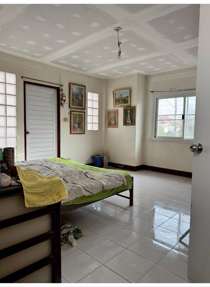 รูป ขายบ้านเดี่ยว 2 ชั้น หมู่บ้านครีเอทีฟ ลิฟวิ่ง คลองสาม 💰  ราคาต่ำกว่าตลาด พื้นที่กว้าง - รูปที่ 21/35