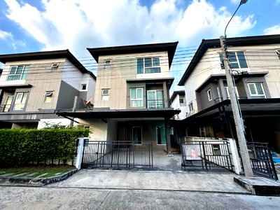 ขายบ้านเดี่ยว : 📌 ขายบ้านแฝด โครงการ บ้านกลางเมือง สวนหลวง 3 ชั้น 4 ห้องนอน 4 ห้องน้ำ