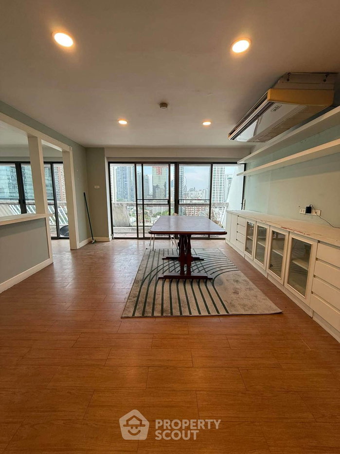 รูป คอนโด 2 ห้องนอน 182 ตร.ม. Ruamjai Heights ใกล้ ARL มักกะสัน (ID 3417585) - รูปที่ 4/10