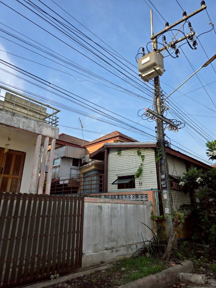 รูป ขายบ้านเดี่ยว 2 ชั้น หมู่บ้านครีเอทีฟ ลิฟวิ่ง คลองสาม 💰  ราคาต่ำกว่าตลาด พื้นที่กว้าง - รูปที่ 31/35