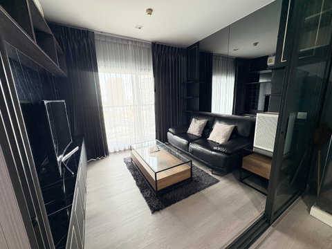 Life 48 near bts prakanong 40 sqm