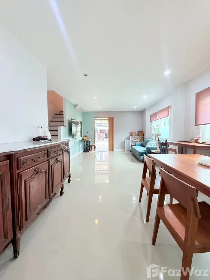 picture 2 Bedroom Pet-Friendly Townhouse with Premium Western Kitche 6870604 - 9/13