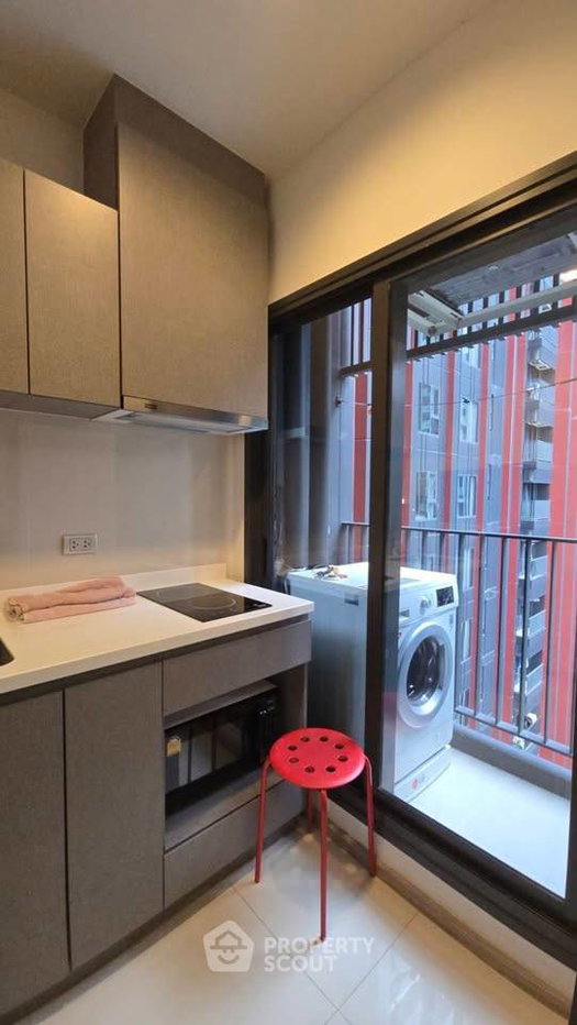 picture Studio Condo at Life Asoke Hype near ARL Makkasan (ID 3210561) - 7/12