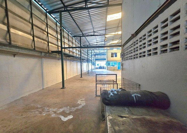 picture FOR RENT  WAREHOUSE PROPERTY  45000 BAHT per MONTH - 17/22