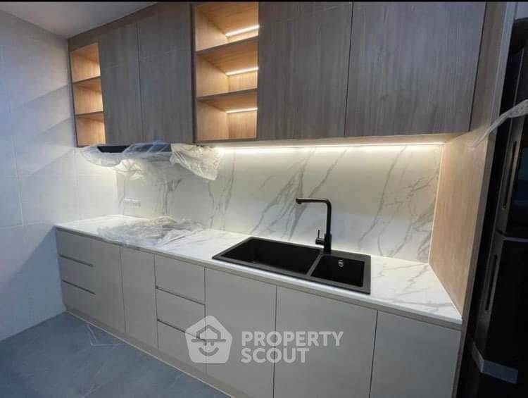 picture 37th-Floor 3-BR 230 Sqm Sathorn Gardens, MRT Silom (ID 3415005) - 4/17