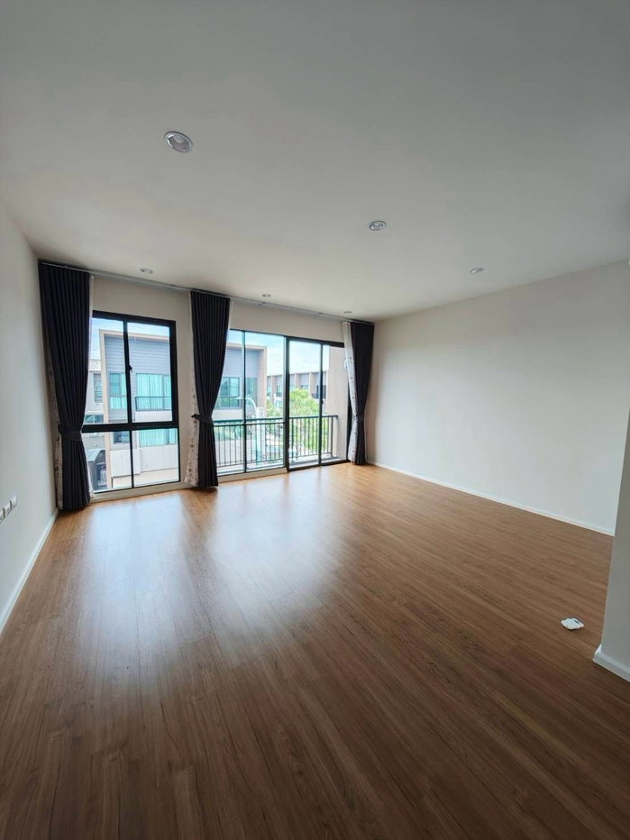 picture 🏡 Beautiful 3-Storey Corner Townhome for Sale – Only THB 8.5 Million!  ✨ Immaculate Condition | Extra Side Space | Move-in Ready! - 2/32