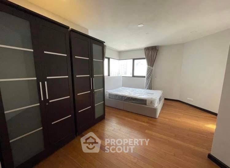 picture 37th-Floor 3-BR 230 Sqm Sathorn Gardens, MRT Silom (ID 3415005) - 3/17