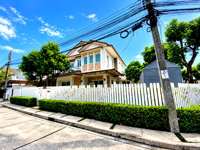 Houses for rent Khu Bon Road : For Rent: Mantana Ramintra–Wongwaen | Fully Furnished Detached House 2-Storey Detached House | Garden-Facing | Main Road Location