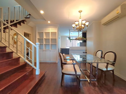 For Rent: Leticia Rama 9 | 190 Sq.m. | 3 Beds, 3 Baths | Poolside Ground