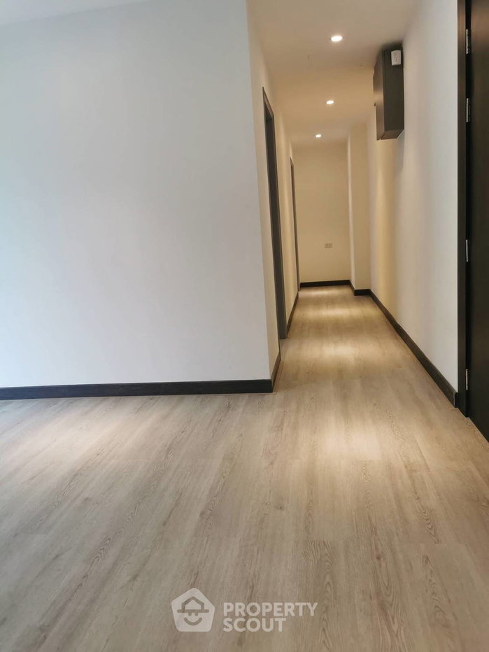รูป คอนโด 3 ห้องนอน ขนาด 200 ตร.ม. Duplex ในพระตำหนัก (ID 3414604) - รูปที่ 18/20