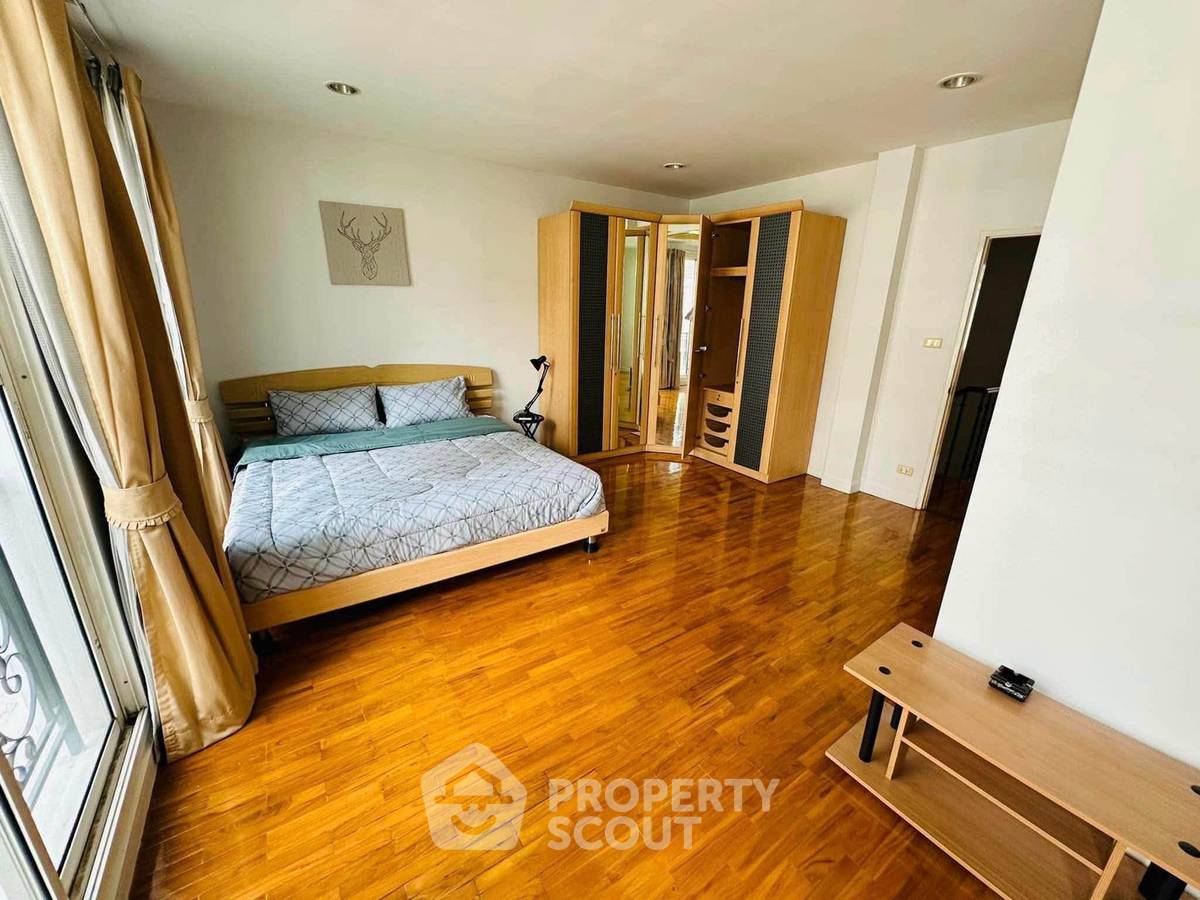 picture 4-BR 300 Sqm Townhouse, Baan Klang Krung Thonglor, BTS Thong Lor (ID 3419027) - 6/13