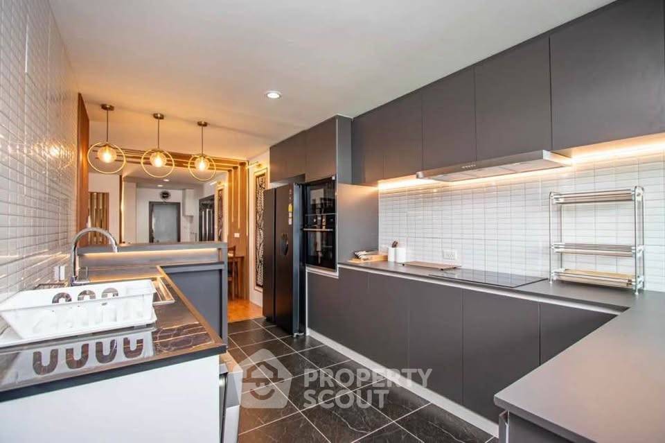 picture 141 Sqm 3-BR Condo At The Trio Near Chiang Mai University (ID 3414898) - 10/23