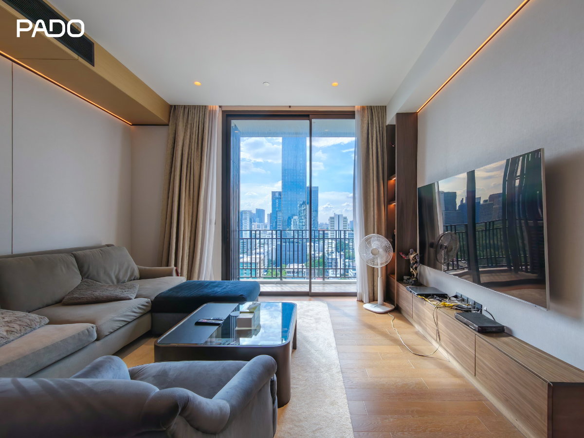 For Sale MUNIQ Langsuan (Pet-Friendly) 2 Bed 3 Bath Corner Room (Freehold Project)