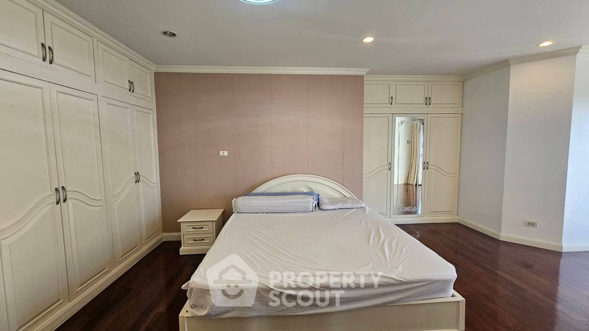 picture 3-BR Condo at Fifty Fifth Tower Thonglor near BTS Thong Lor (ID 512248) - 10/25