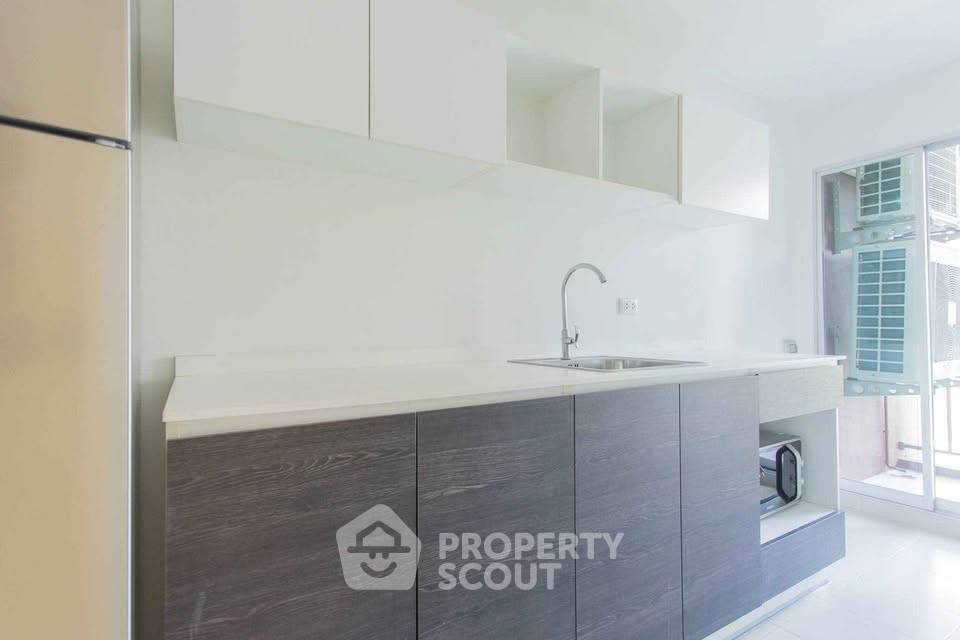 picture 1-BR Condo at DVieng Santitham in Chang Phueak (ID 3417768) - 10/13
