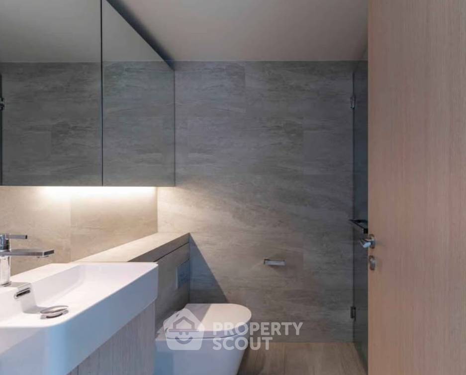 picture 2-BR Condo at The Lofts Silom near BTS Surasak (ID 3418697) - 4/8