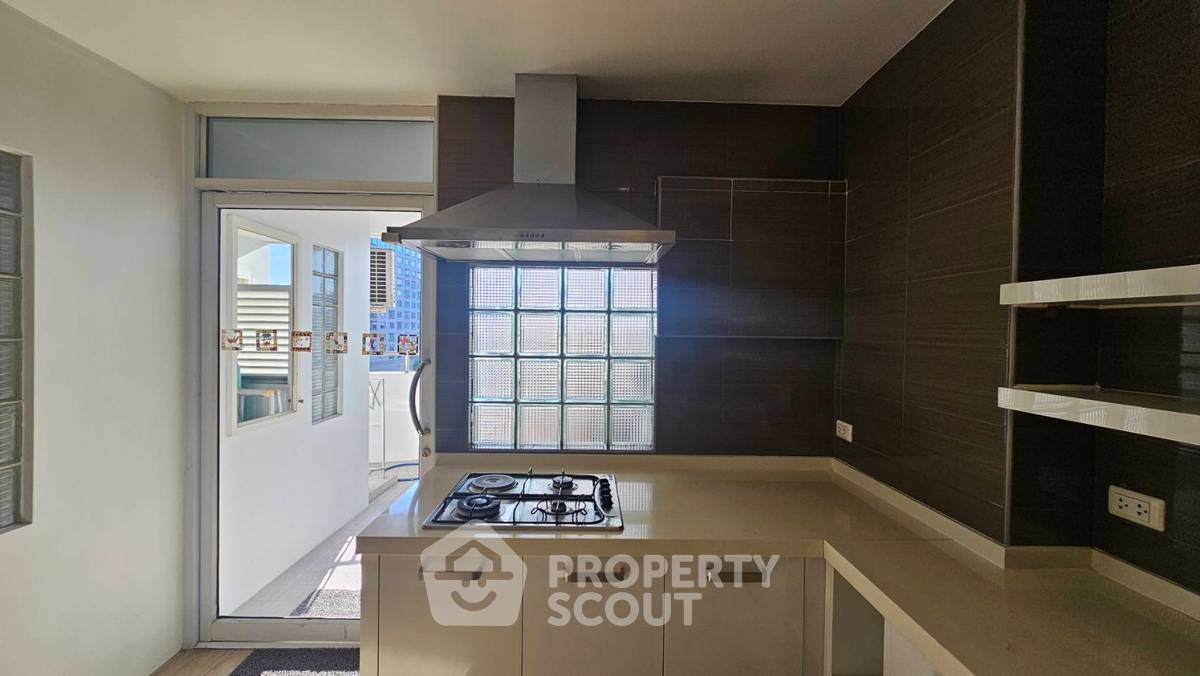 picture 3-BR Condo at Fifty Fifth Tower Thonglor near BTS Thong Lor (ID 512248) - 13/25