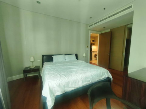 Bright Sukhumvit 24 (1bed1bath 68sqm)
