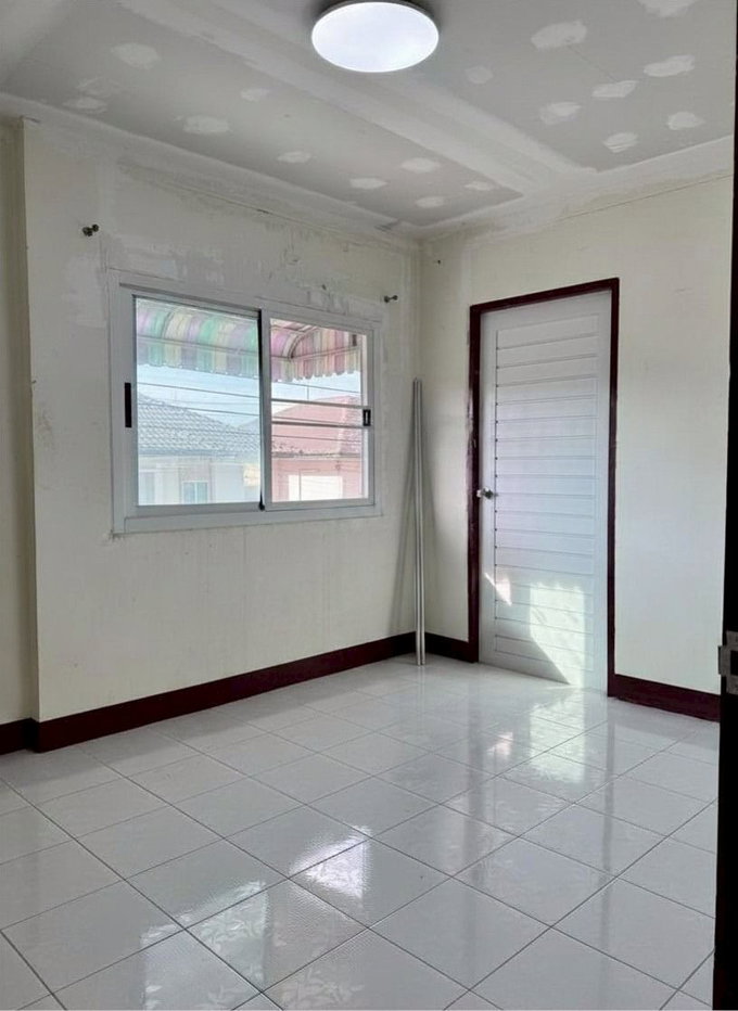 รูป ขายบ้านเดี่ยว 2 ชั้น หมู่บ้านครีเอทีฟ ลิฟวิ่ง คลองสาม 💰  ราคาต่ำกว่าตลาด พื้นที่กว้าง - รูปที่ 14/35