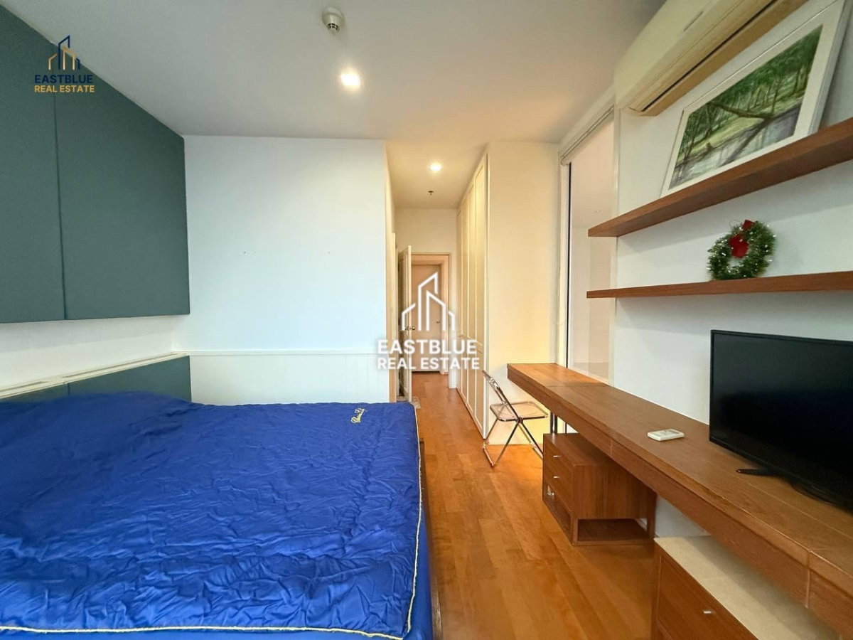 picture READY TO MOVE IN! Duplex Condo with Pool View - 11/14
