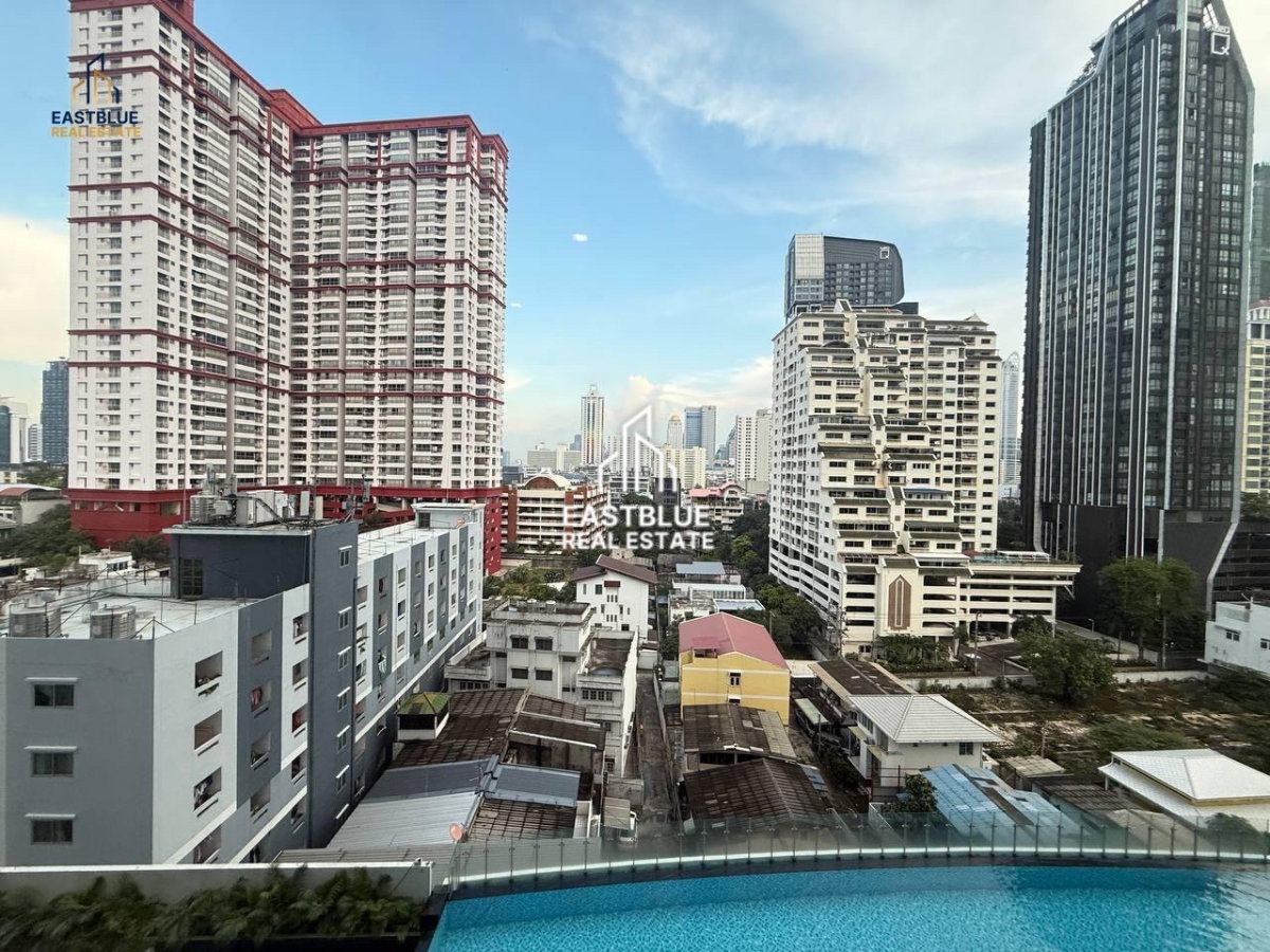picture READY TO MOVE IN! Duplex Condo with Pool View - 14/14