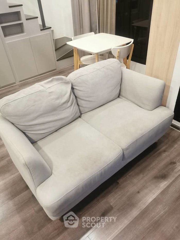 picture 1-BR Condo at KnightsBridge Space Rama 9 near MRT Phra Ram 9 (ID 3415023) - 10/12