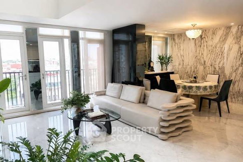 3-BR Condo at Maestro 01 Sathorn - Yenakat near MRT Khlong Toei (ID 3227357)