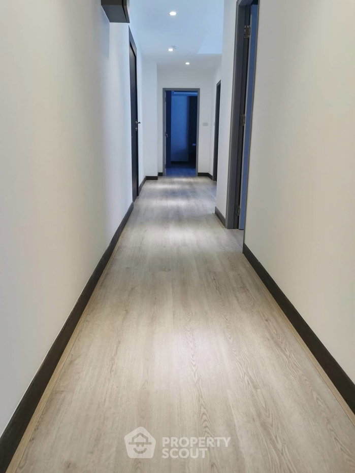 รูป คอนโด 3 ห้องนอน ขนาด 200 ตร.ม. Duplex ในพระตำหนัก (ID 3414604) - รูปที่ 19/20