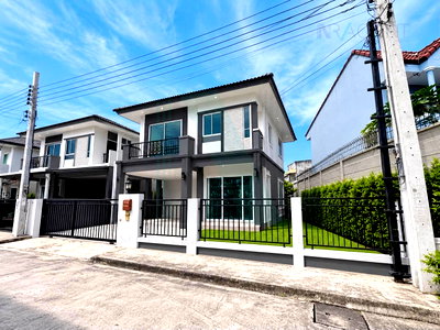 บ้านเดี่ยว สมุทรปราการ : 📌 ขายบ้านแฝด โครงการ ภัสสร ไพรด์ ศรีนครินทร์ - หนามแดง 2 ชั้น 3 ห้องนอน 3 ห้องน้ำ