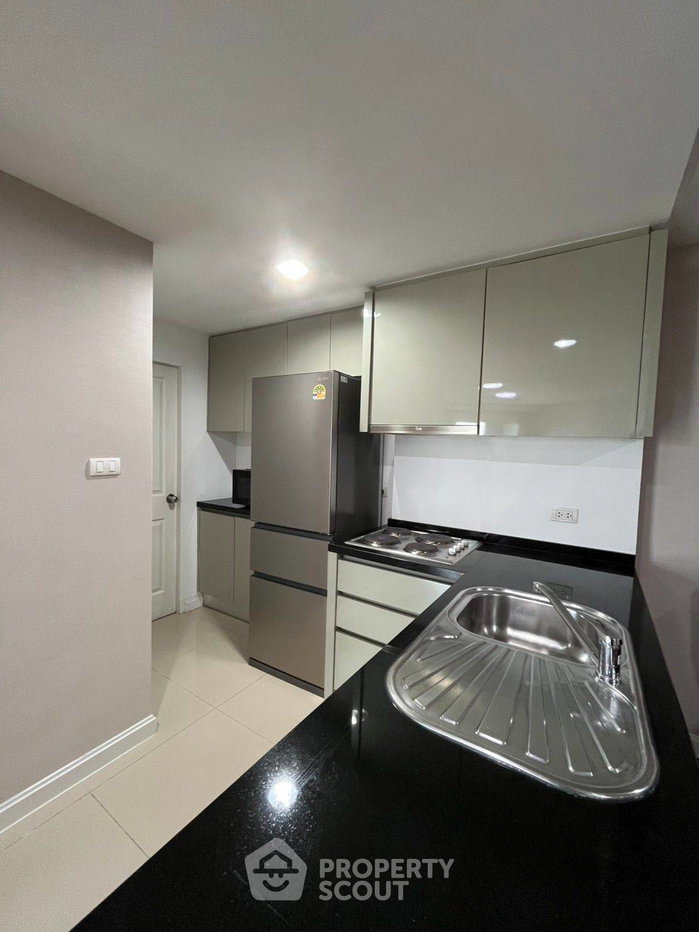 picture 25th-Floor 2-BR Condo At Belle Grand Rama 9 Near MRT Phra Ram 9 (ID 2430021) - 4/10