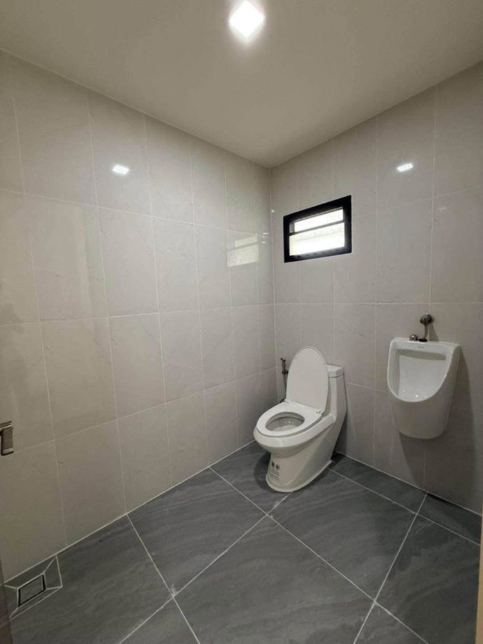 picture #HHR107 Sale: 4-Story Office Building, Ready to Move In ð Soi Sahakarn Pramool - 12/20