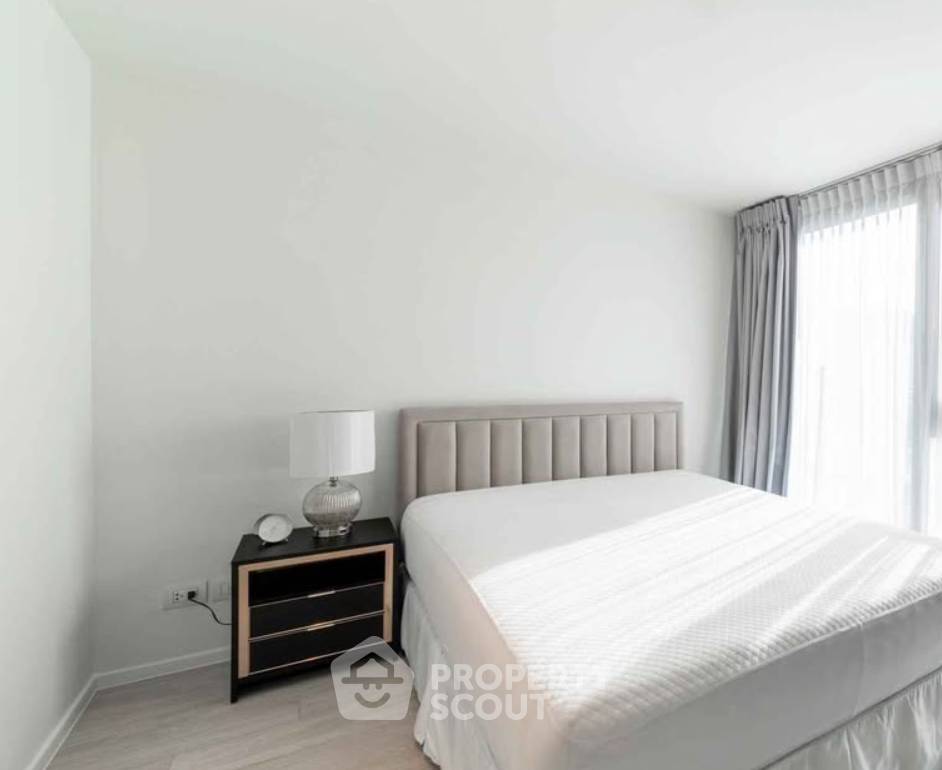 picture 2-BR Condo at The Lofts Silom near BTS Surasak (ID 3418697) - 2/8