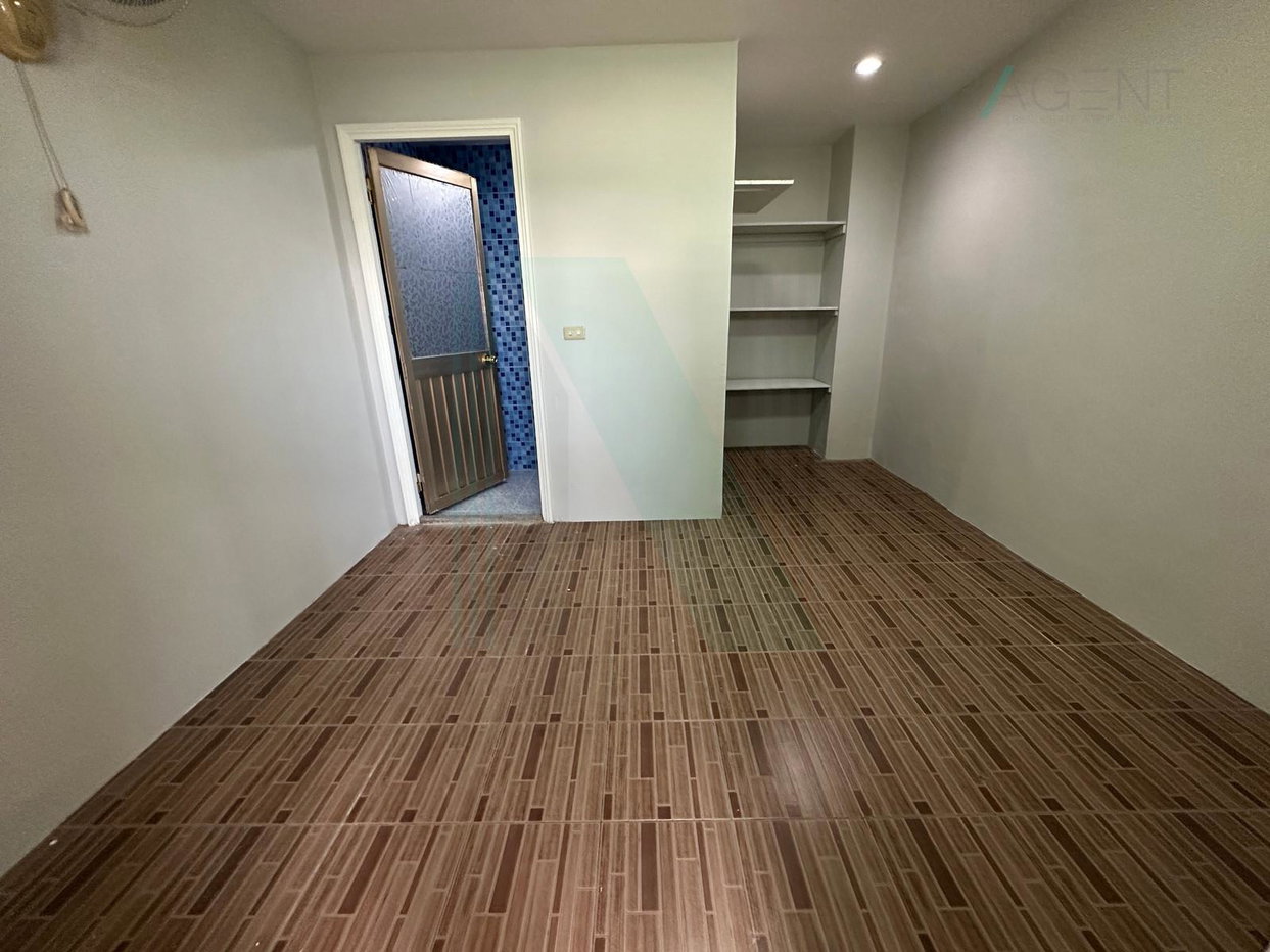 รูป 🚩 ให้เช่าคอนโด รอยัล คาสเทิล พัฒนาการ อาคาร 1 ชั้น 4 4 ห้องนอน ขนาด 193 ตรม ใกล้ ใกล้ รร.นานาชาติคินเคดกรุงเทพ - รูปที่ 2/8