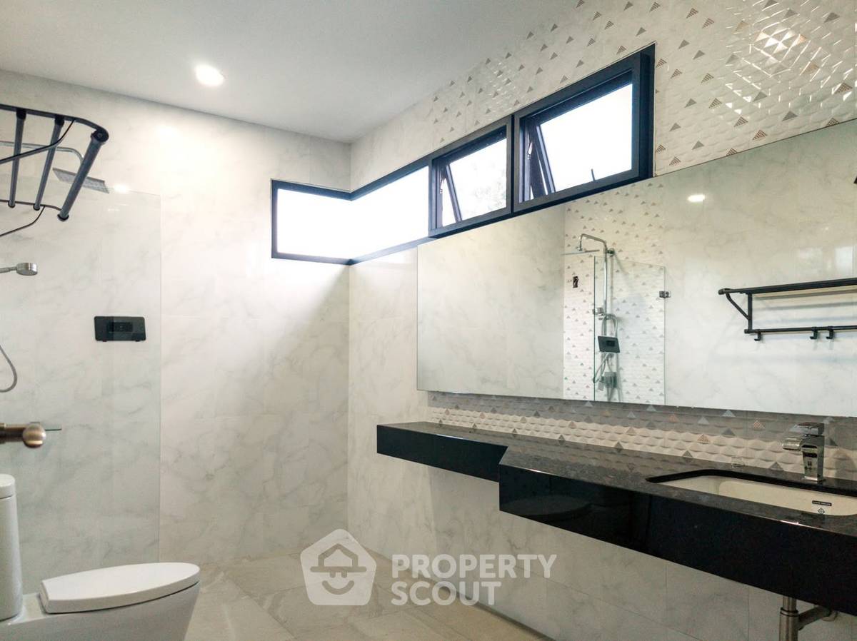 รูป บ้าน 3 ห้องนอน ขนาด 480 ตารางเมตร ในสุเทพ เชียงใหม่ (ID 3417796) - รูปที่ 12/16