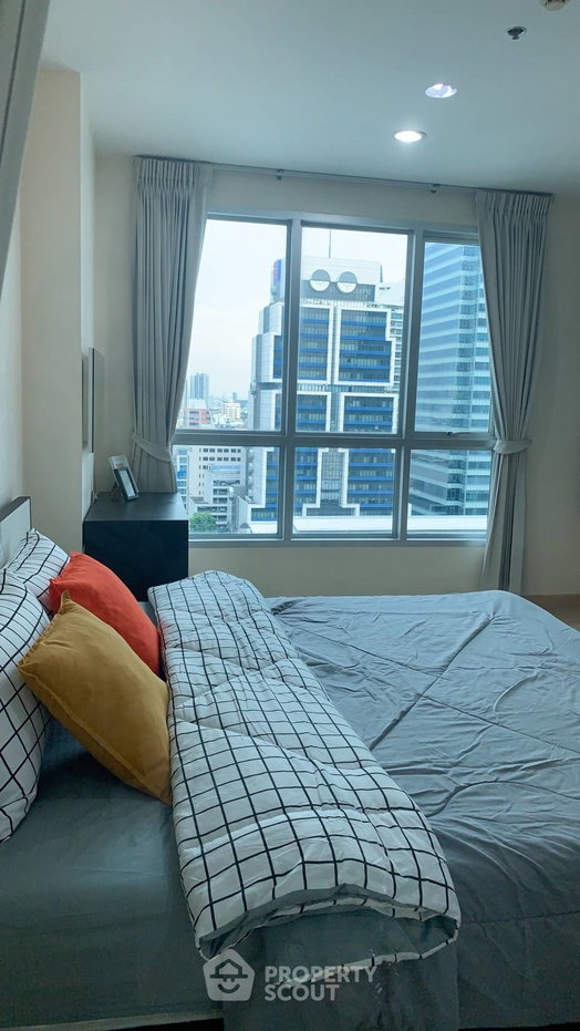 picture 1-BR Condo at Life @ Sathorn 10 near BTS Saint Louis (ID 375245) - 1/12