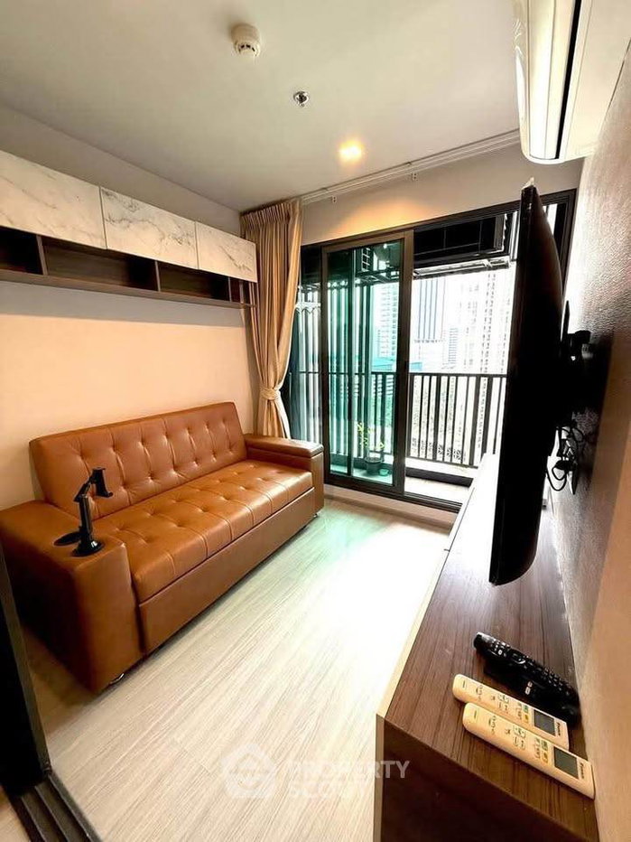 picture 100m To BTS Ha Yaek Lat Phrao, 1-BR Life Ladprao, 16th Floor (ID 3209474) - 1/10