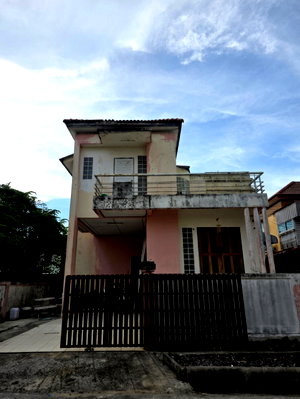 Houses for sale Pathumthani : 🏡 2-Storey Detached House for Sale – Creative Living Village, Khlong Sam  💰 Below Market Price! ✨ Spacious Land with Great Value!