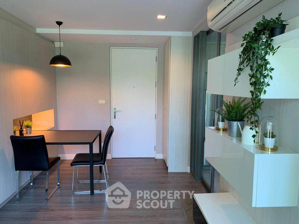 picture 1-BR Condo The Room Sukhumvit 40 Near BTS Thong Lor (ID 3417723) - 2/5