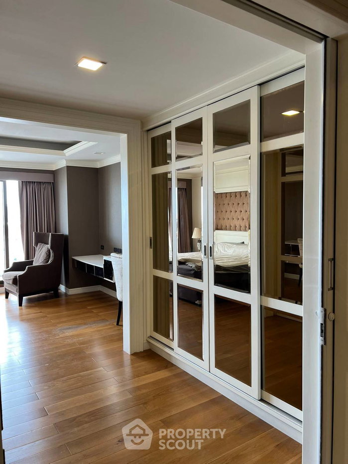 picture 28th-Floor 1-BR At State Tower Condominium Near BTS Saphan Taksin (ID 3417156) - 3/6