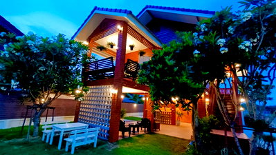 บ้านเดี่ยว สันป่าตอง เชียงใหม่ : ขายด่วน บ้านไม้สัก สันป่าตอง เชียงใหม่ 130 ตร.ว. 3 นอน 2 น้ำ ริมแม่น้ำขาน หลังมุม ใกล้สนามบิน เฟอร์ครบพร้อมอยู่ น้ำไม่ท่วม