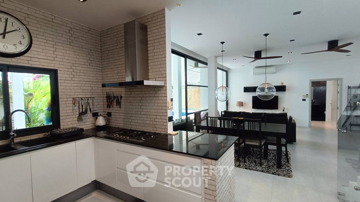 picture Spacious 3-BR Villa, 445 Sqm At La Lua Resort Hua Hin (ID 3252221) - 17/20