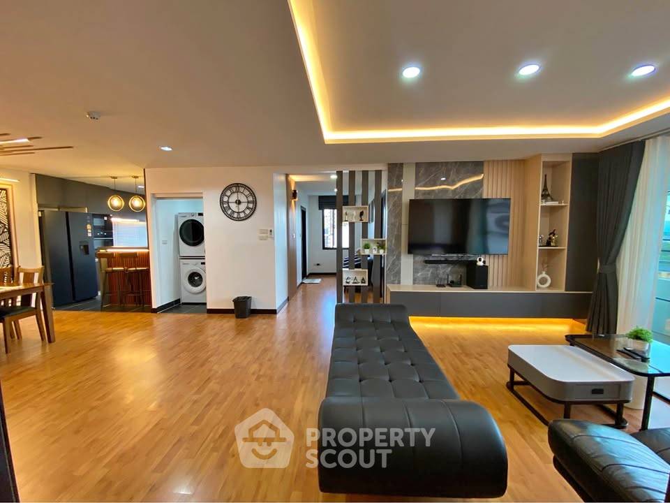 picture 141 Sqm 3-BR Condo At The Trio Near Chiang Mai University (ID 3414898) - 1/23