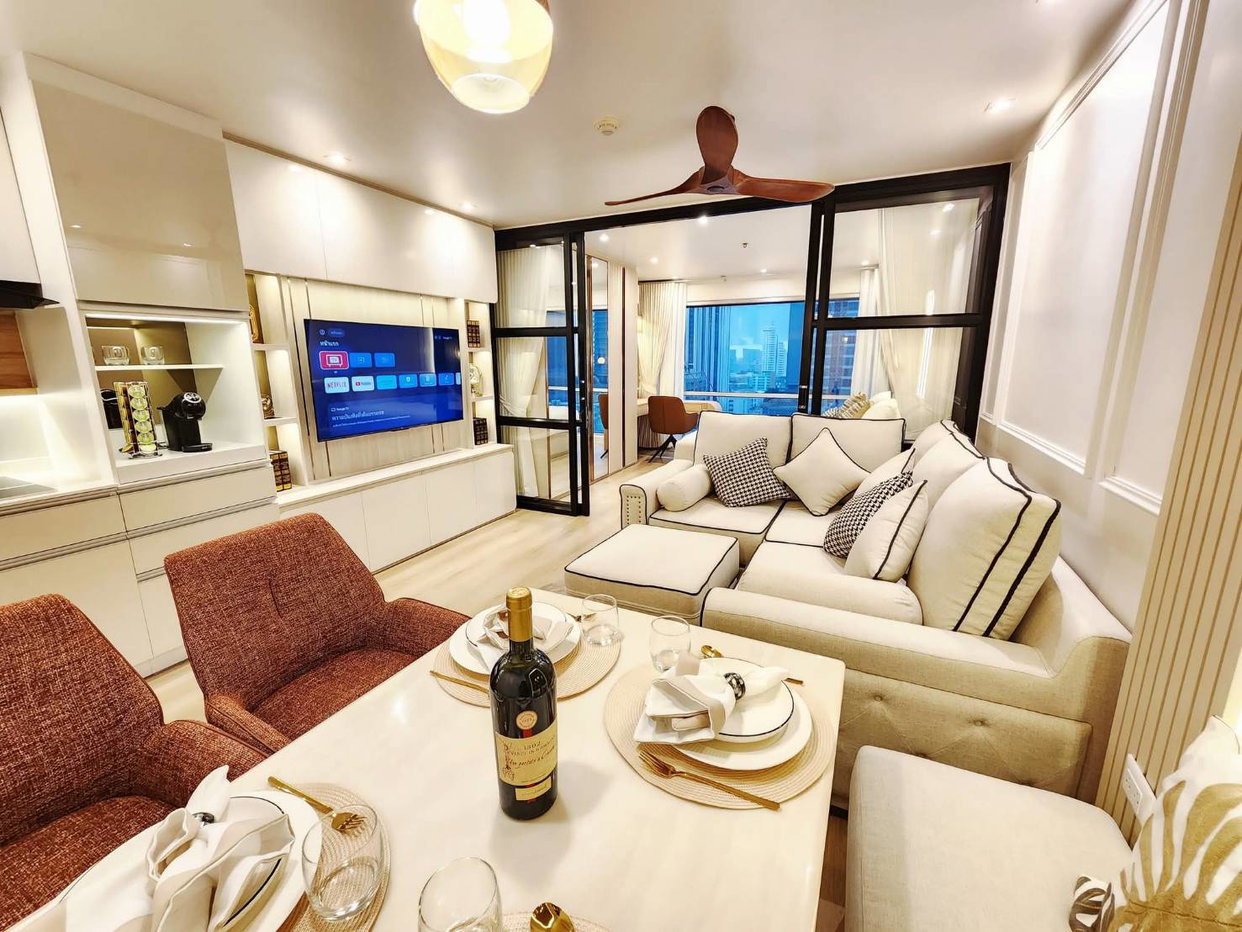 picture Sukhumvit Suites for Sale 1-Bed 40 sqm near BTS Nana THB 4,550,000 🏙️ - 3/18