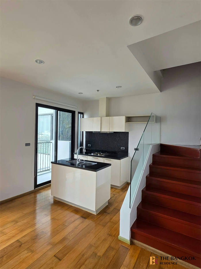 picture Fuse Sathorn-Taksin near BTS Wongwian Yai Move-in Ready, Just Bring Your Stuff - 1/9